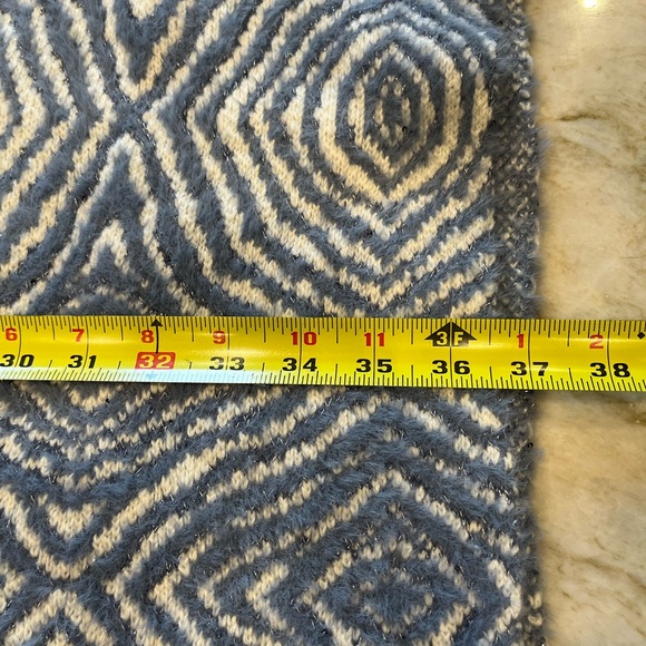 White House Black Market "Jacquard Belted Ruana" Poncho Sweater Blue White OS - Picture 13 of 16